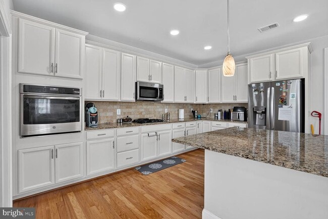 Building Photo - 23631 Glenmallie Ct