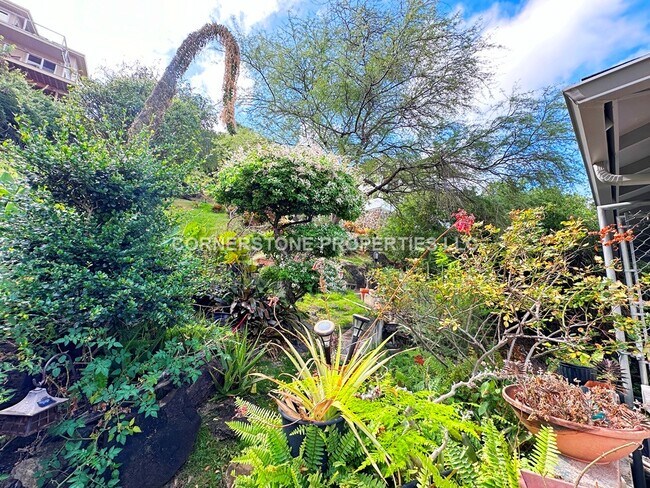 Building Photo - 1445 Mokuna Pl