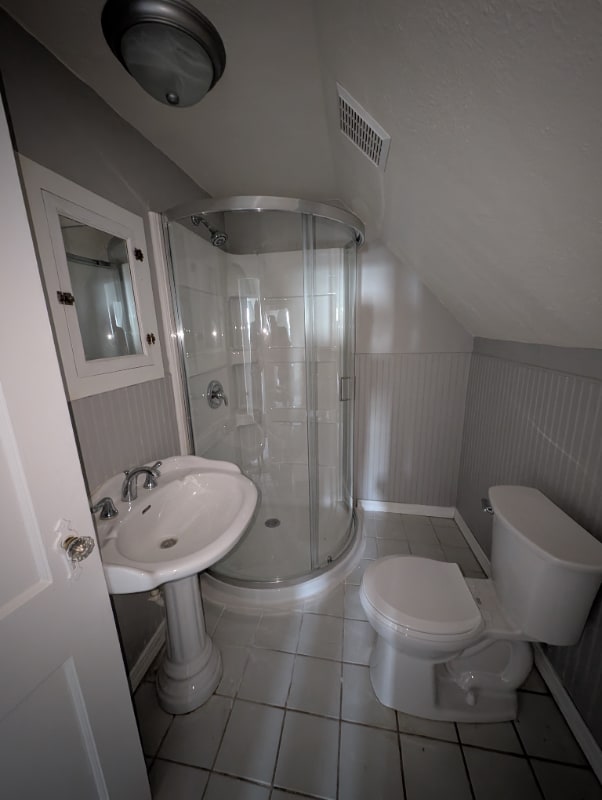 Building Photo - 13 W Bellecrest Ave