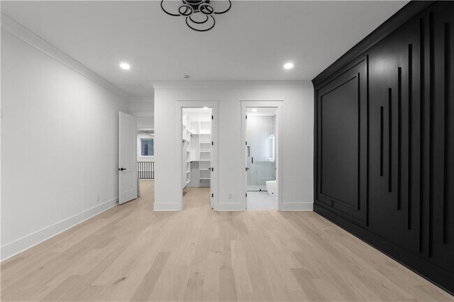 Building Photo - 409 Thunder Rd