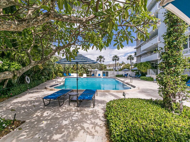 Building Photo - 888 Intracoastal Dr