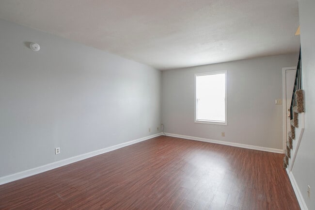 Building Photo - 363 Peabody Dr