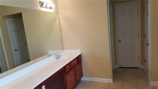 Building Photo - 2036 Executive Dr N