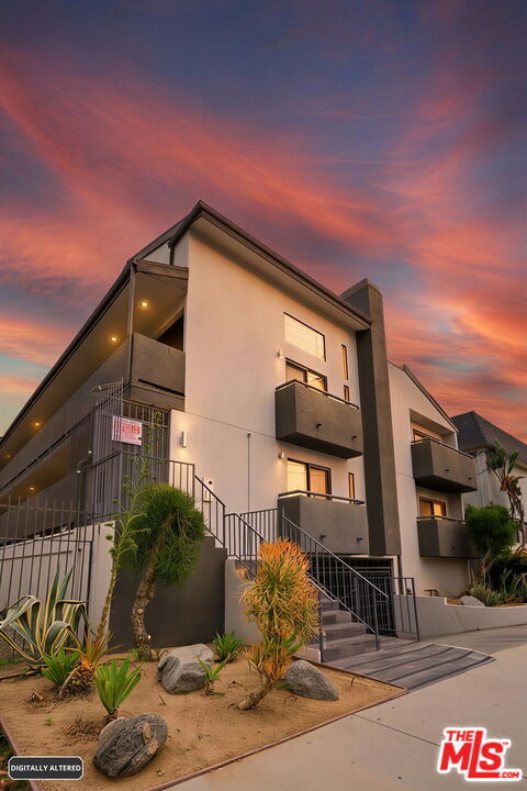 Building Photo - 6212 Fulton Ave