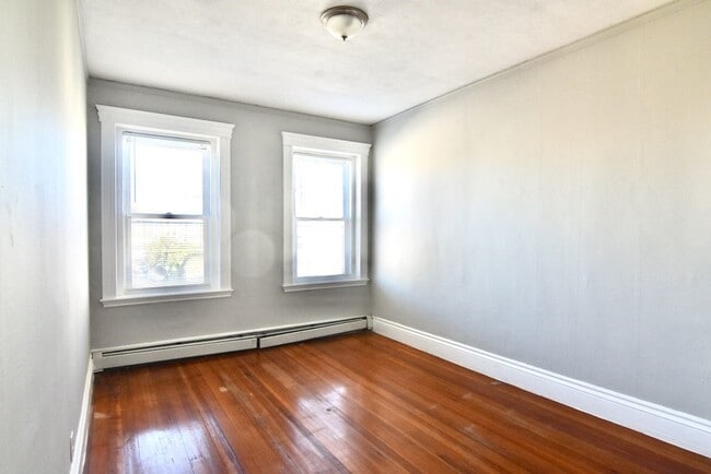 Building Photo - 105 Homestead St