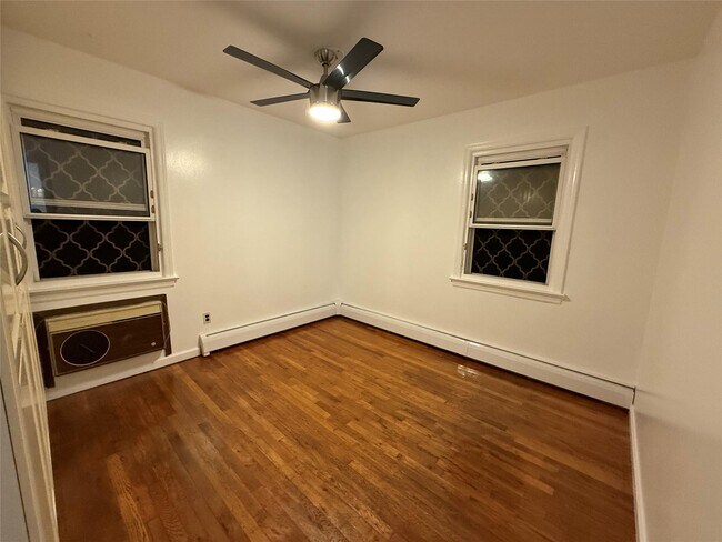 Building Photo - 86-14 235th Ct