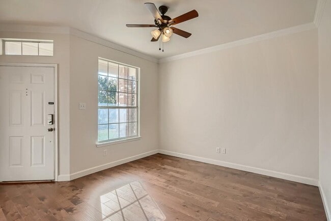 Building Photo - 8008 Serenity Way