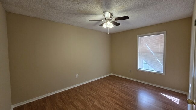 Building Photo - 3089 S Wesley Ct