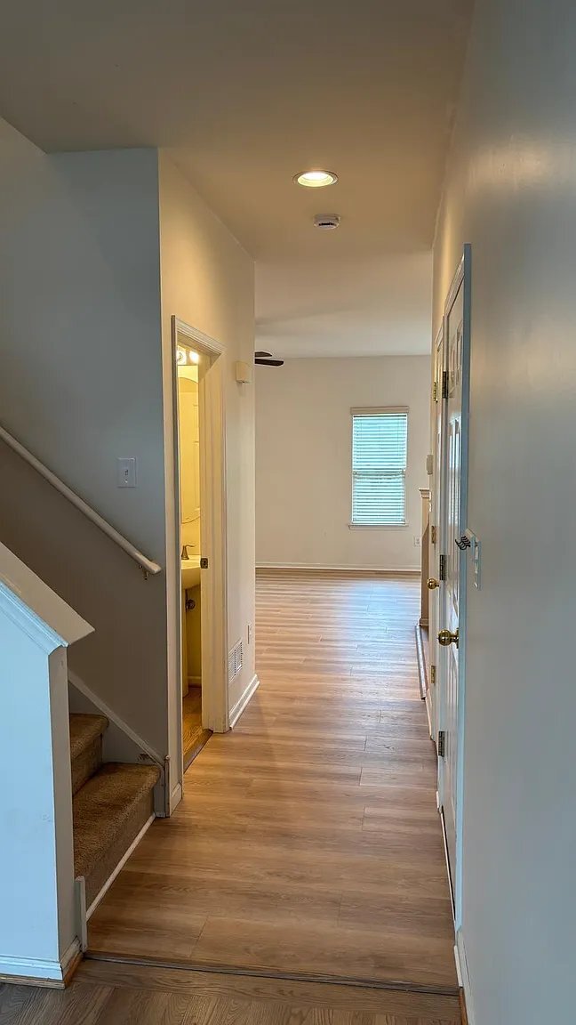 Building Photo - 1161 Tudor Dr