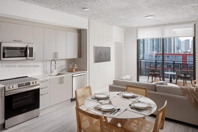 Building Photo - 23 NE 17th Ter