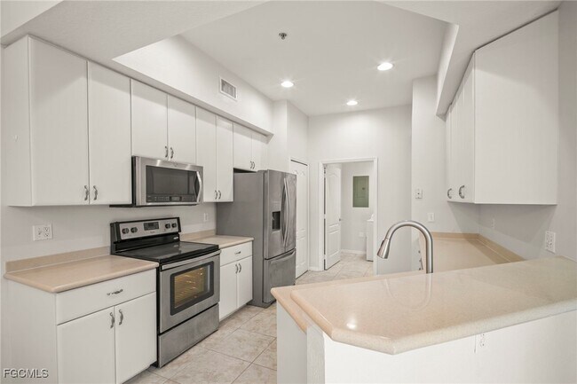 Building Photo - 9220 Belleza Way