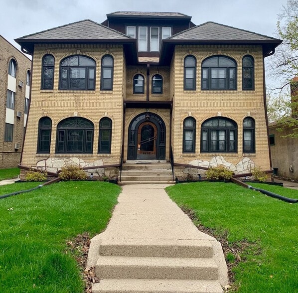 Primary Photo - 4226 W Highland Blvd