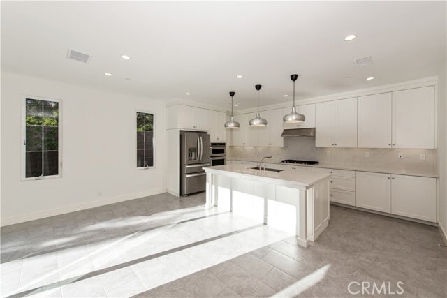 Building Photo - 121 Toretta