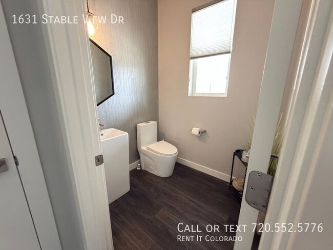 Building Photo - 1631 Stable View Dr