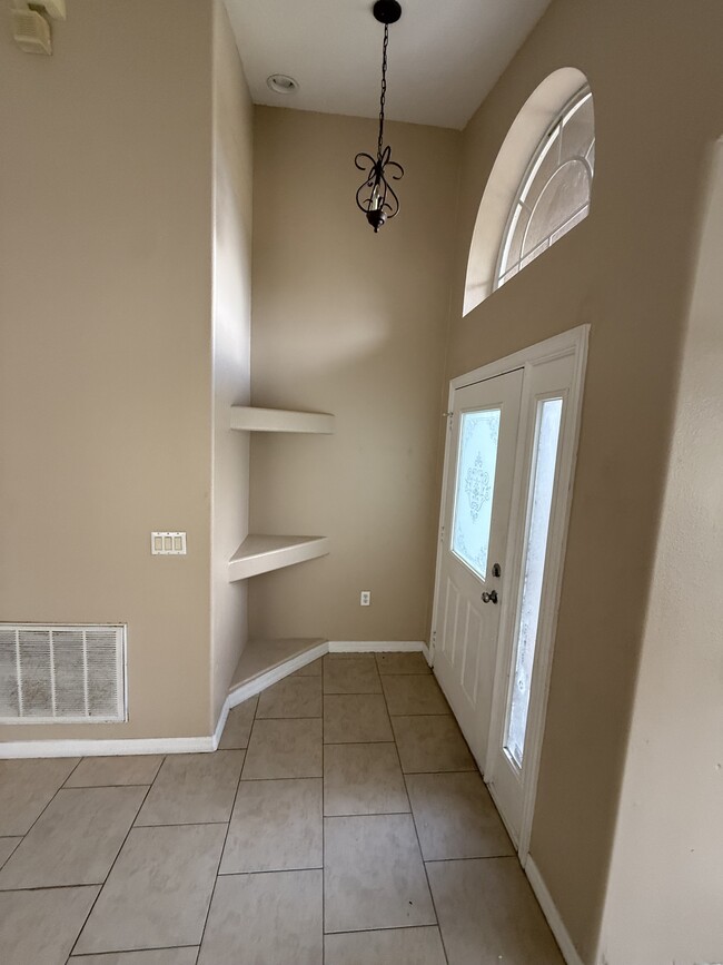 Building Photo - 3052 Wild Pepper Ave