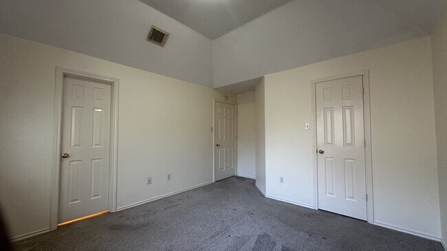 Building Photo - 18532 Bay Pines Ln