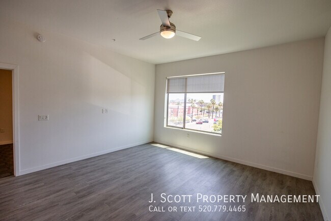 Building Photo - 1130 N 2nd St