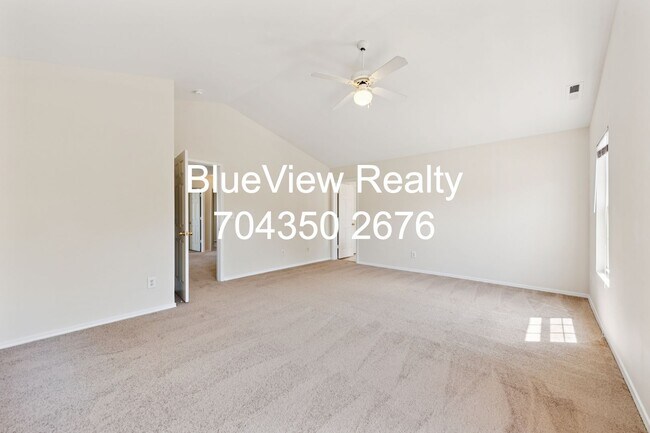 Building Photo - 8605 Redding Glen Ave