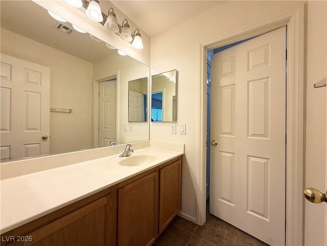 Building Photo - 9623 W Post Rd