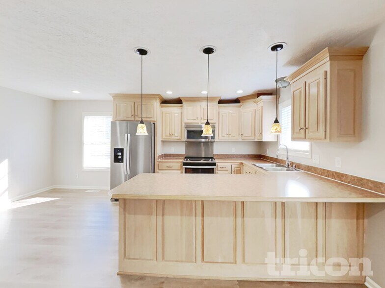 Building Photo - 3701 Legacy Dr