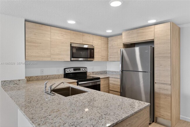 Building Photo - 1230 Southstation Pl