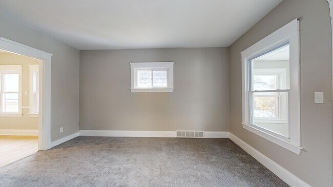 Building Photo - 3465 W 56th St