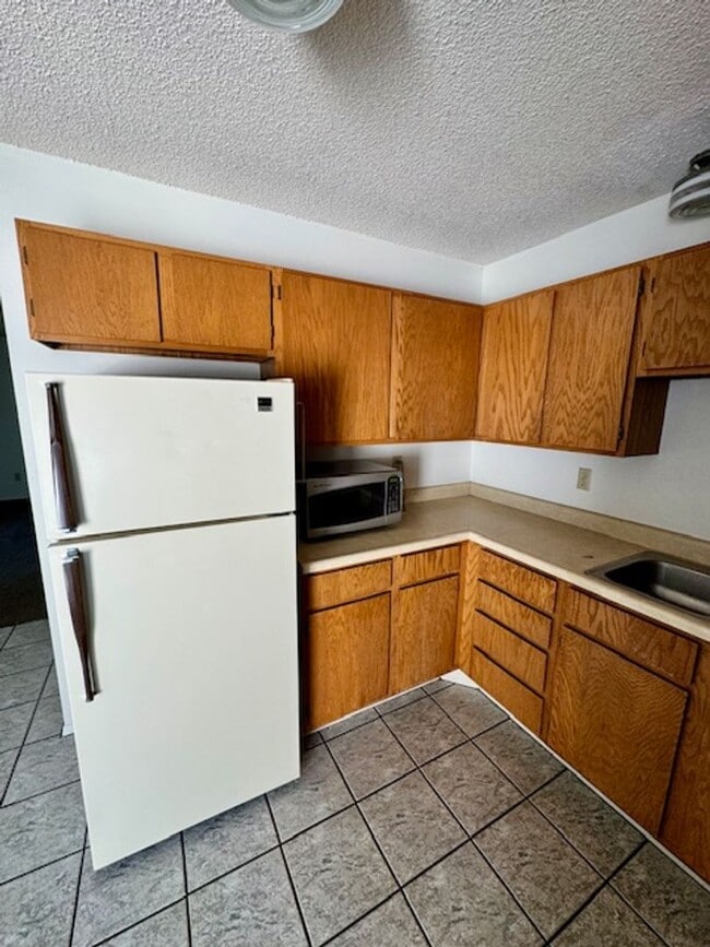 Building Photo - 2 Bedrooms 1 Bathroom-Pet Friendly