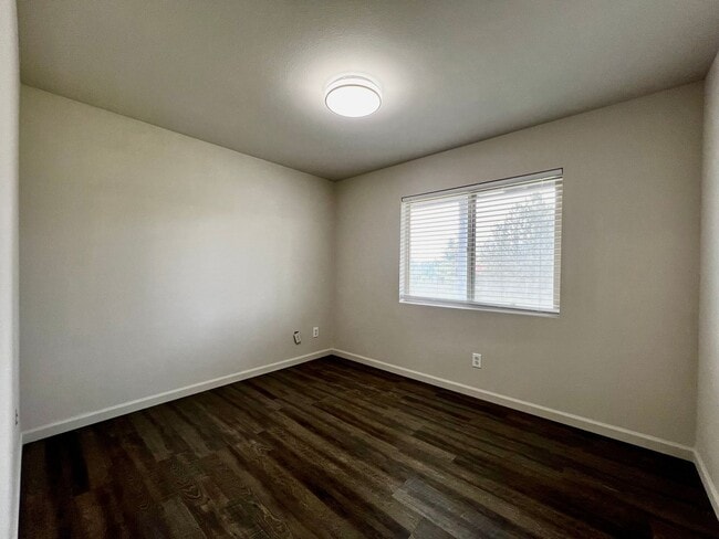 Building Photo - 5204 Roza Hill Dr