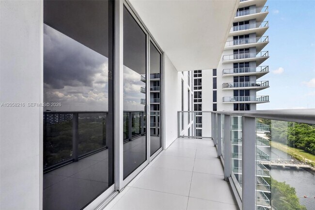 Building Photo - 16385 Biscayne Blvd
