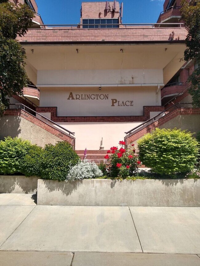 Building Photo - Incredible Location with 2 secure parking spaced