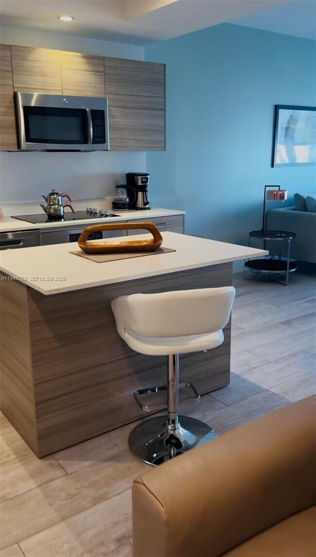 Building Photo - 121 NE 34th St