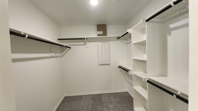 Building Photo - 8009 Scanlan Trl