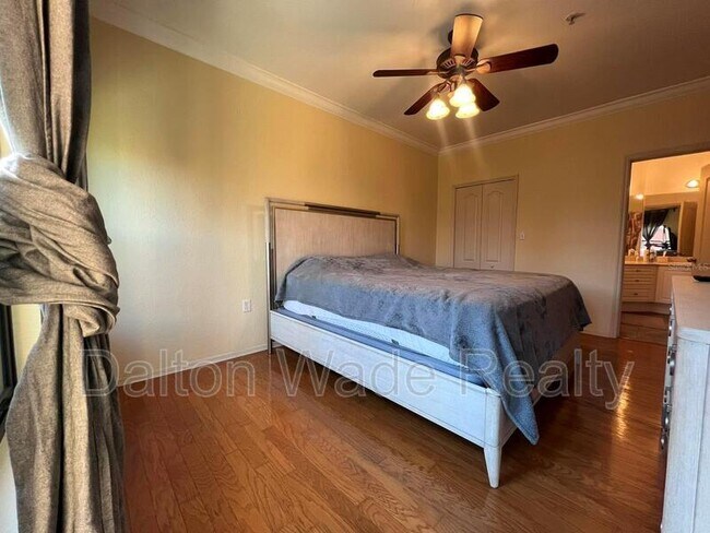 Building Photo - 2730 Via Tivoli