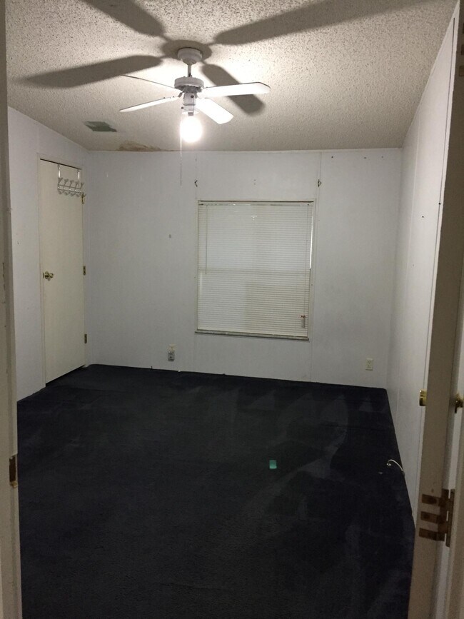 Building Photo - 7610 Plumwood Dr