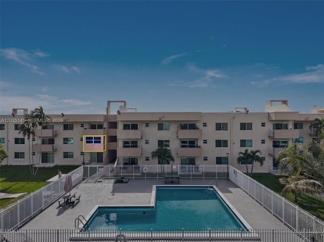 Building Photo - 10300 Coral Wy