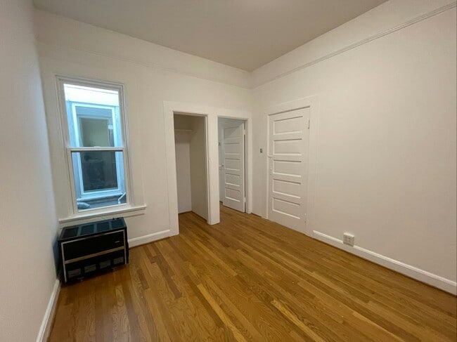 Building Photo - 3248 Folsom St