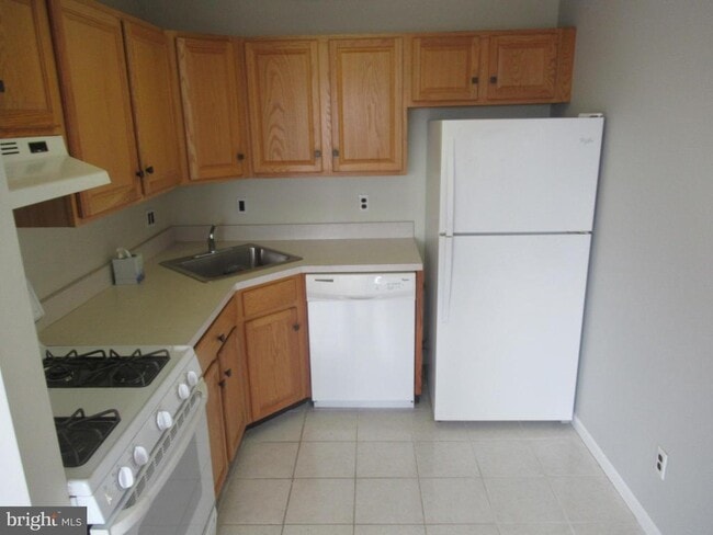 Building Photo - 436 Coates St