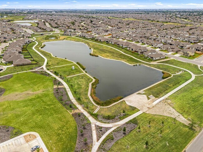 Building Photo - 3300 Winding Shore Ln