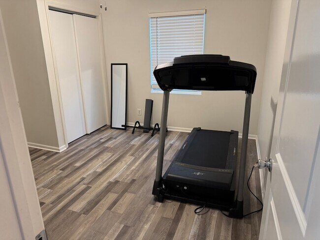 Building Photo - 2524 W 109th Pl