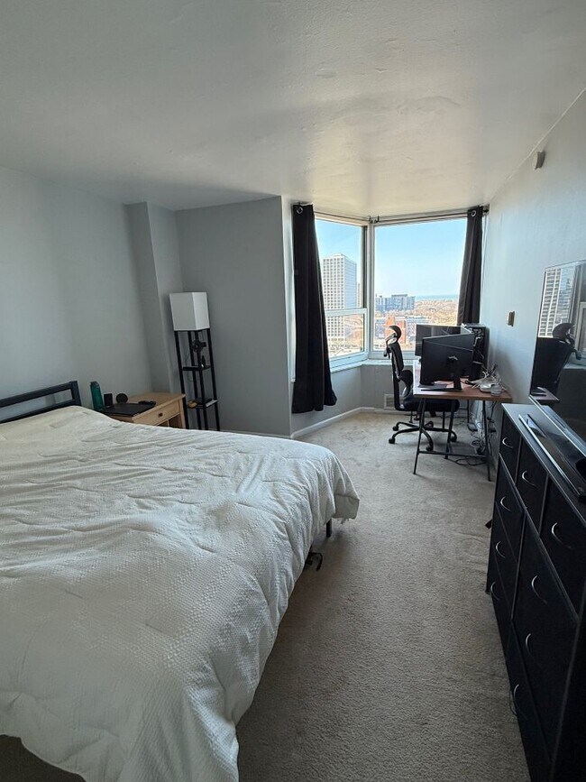 Building Photo - 720 W Gordon Terrace