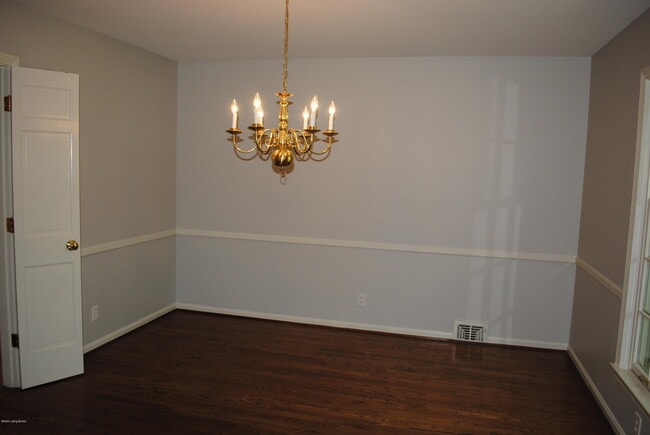 Building Photo - 9836 Longwood Cir