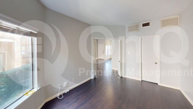 Building Photo - 5550 Spring Valley Rd