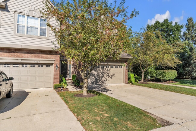 Building Photo - 41312 Maplewood Drive