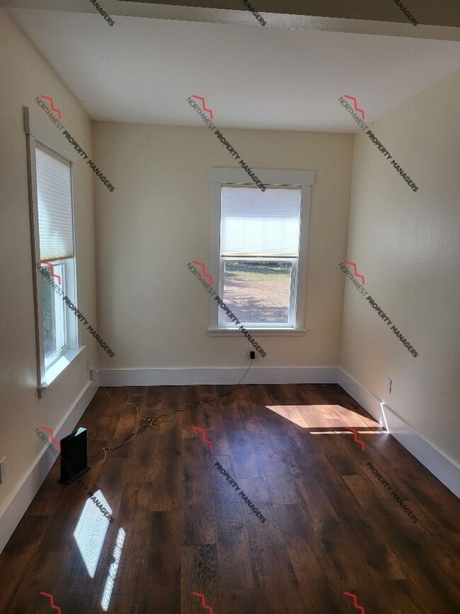 Building Photo - STATUS *RENTED* | R207 | $2100