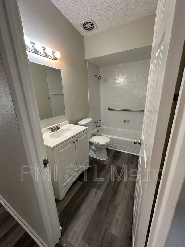 Building Photo - 8439 Alder Ave