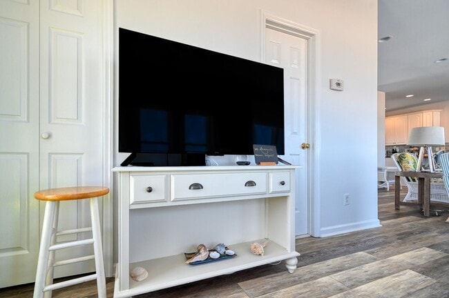 Building Photo - PLAN AND SECURE YOUR WINTER GETAWAY NOW, W...