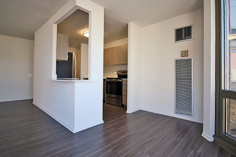 Building Photo - 1135 N Dearborn St