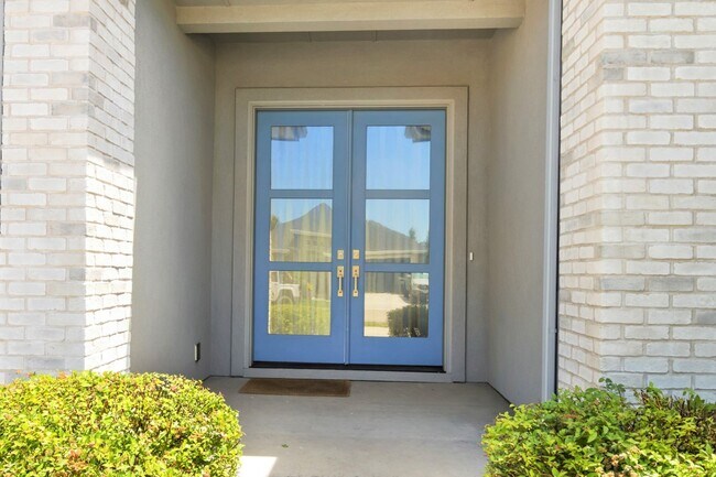 Building Photo - 9042 S La Pampa Way