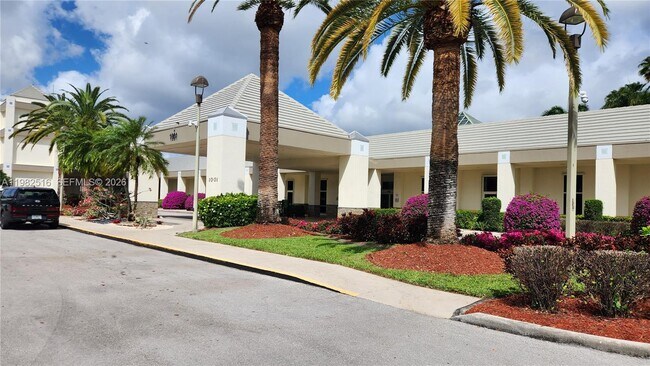 Building Photo - 2403 Antigua Cir