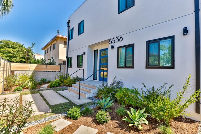 Interior Photo - 5536 Lexington Ave